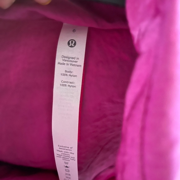 Lululemon Water Repellent Mesh Jacket sz6 fuchsia - Picture 10 of 10